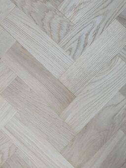 Tradition Classics Solid Oak Parquet Flooring Blocks, Tumbled, Unfinished, Prime, 22x70x230mm