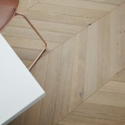 V4 Tundra Chevron, Seashell Engineered Oak Flooring, Rustic, Brushed & UV Oiled, 90x9x610mm