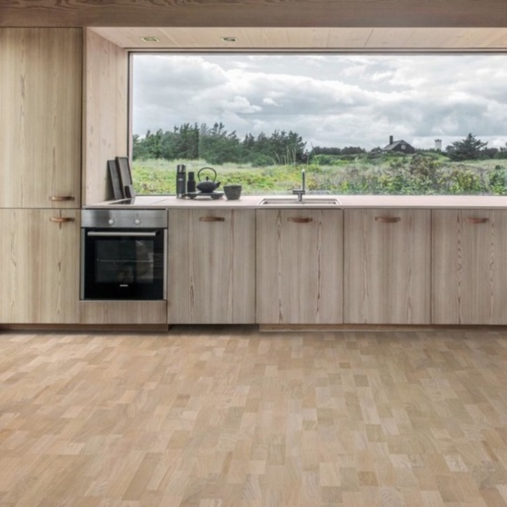 Kahrs Lumen Mist Engineered Oak Flooring, Natural, Brushed, Matt Lacquered, 200x3.5x15 mm