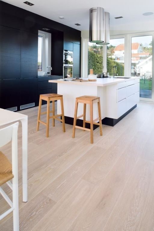 Boen Coral Oak Engineered Flooring, Brushed, White Stained, Oiled, 209x3.5x14mm Image 2
