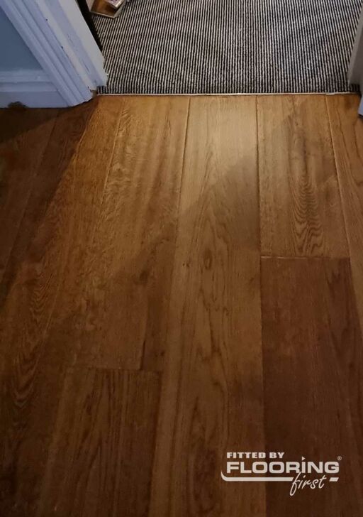 Chene Golden Oak Engineered Flooring, Handscraped, UV Lacquered, RLx190x14mm Image 2