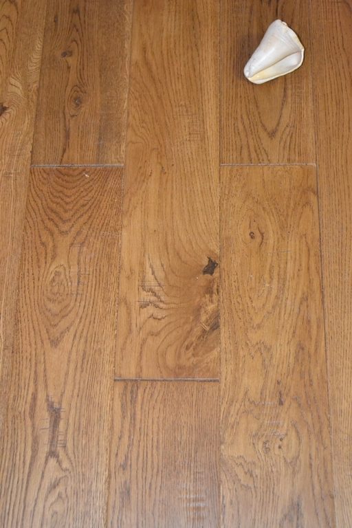 Elka Golden Oak Solid Wood Flooring, Distressed, Lacquered, RLx130x18mm