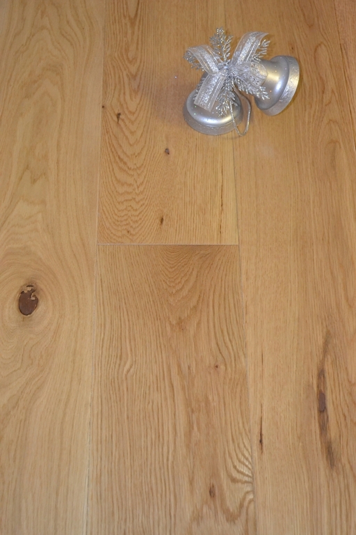 Elka Enhanced Oak Engineered Flooring, Brushed, Lacquered, 150x4x18 mm