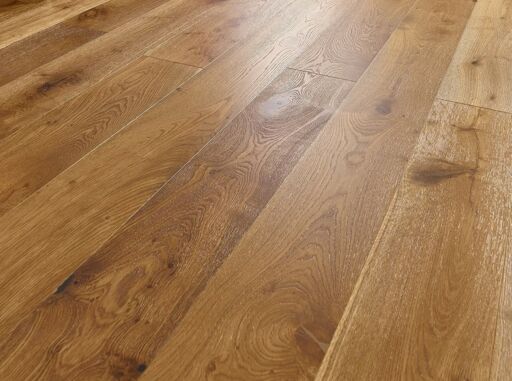 Evolve Knightsbridge, Engineered Oak Flooring, Golden, Handscraped & Lacquered, 190x15x1900mm Image 1