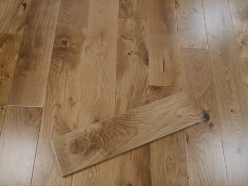 Tradition Solid Oak Flooring, Lacquered, RLx150x18mm Image 4