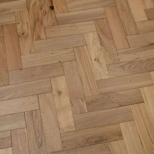 Solid Oak Parquet Flooring Herringbone Blocks, Natural Brushed, Matt Lacquered, 90x18x300mm Image 4