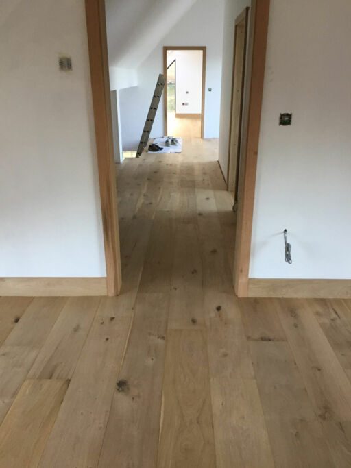 Tradition Classics Unfinished Oak Engineered Flooring, Rustic, 240x15x1900mm Image 3