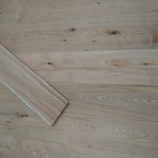 Tradition Engineered Oak Flooring, Natural, Brushed & Matt Lacquered, 190x14x1900mm Image 3