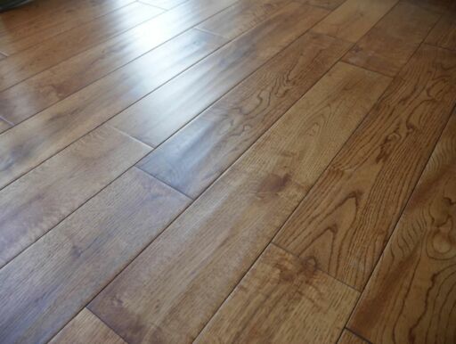 Tradition Solid Golden Oak Hardwood Flooring, Rustic, Handscraped, Matt Lacquered, RLx125x18mm Image 1