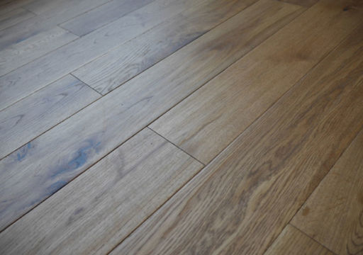 Tradition Solid Golden Oak Hardwood Flooring, Rustic, Handscraped, UV Oiled, RLx125x18mm Image 6
