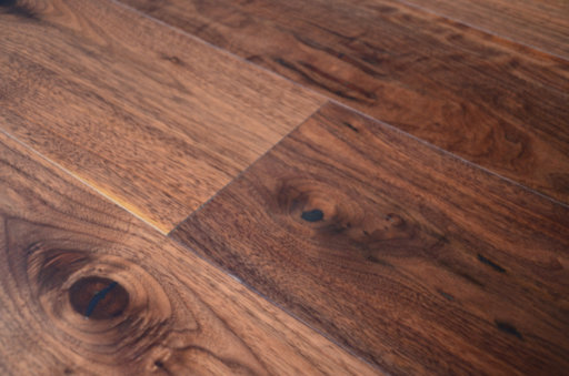 Tradition Engineered Walnut Flooring, Rustic, Lacquered, 190x4x20 mm Image 3